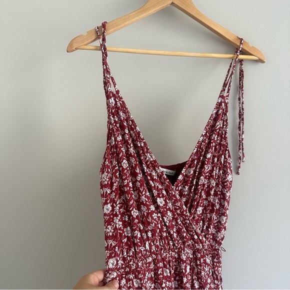 Abercrombie Floral Red White V-Neck Cross Front Floral Pant Jumpsuit - Picture 5 of 15